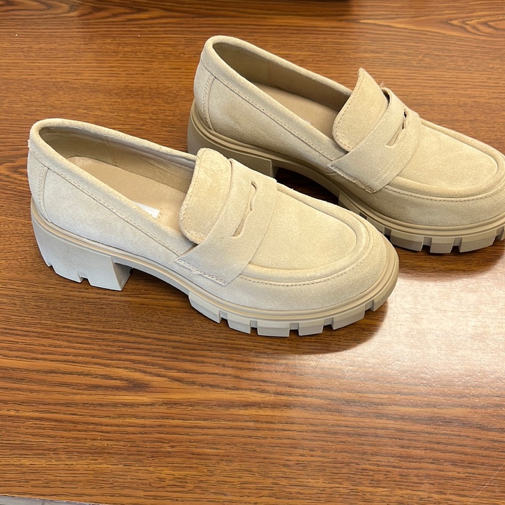 Steve Madden Cream Loafers